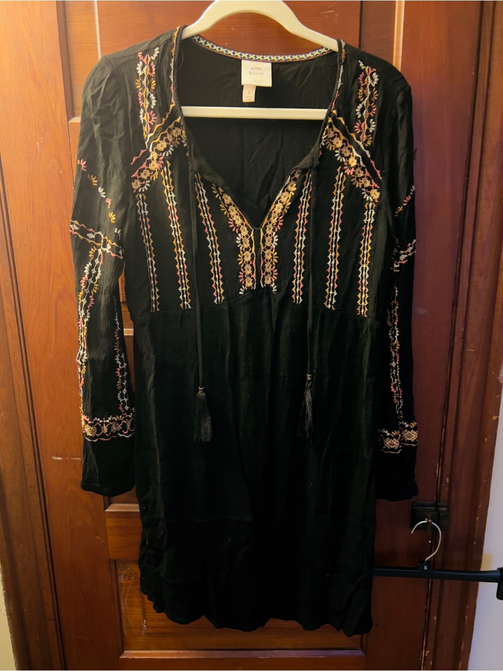 Knox Rose Black Embroidered Long-Sleeve Boho Dress